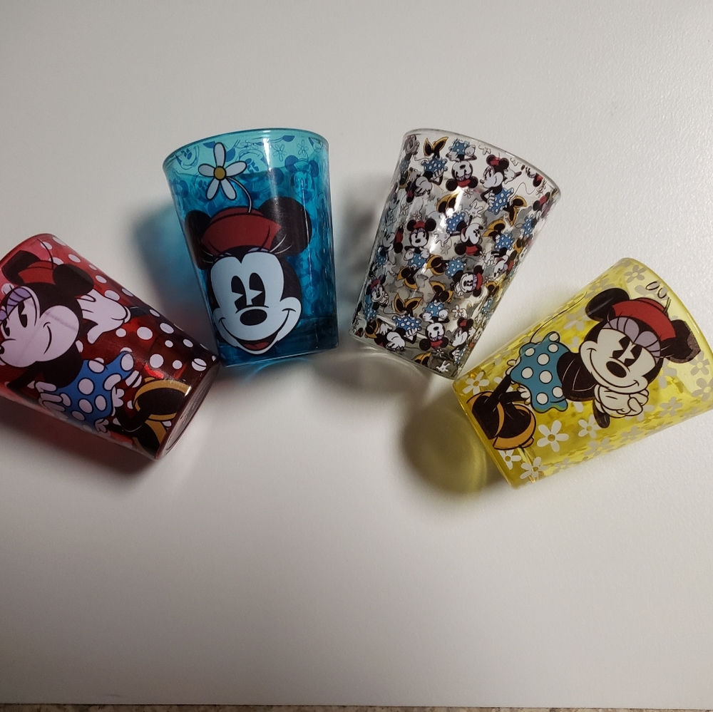 Disney Glassware Set